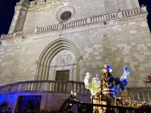 (Fotos) Los Reyes Magos reparten ilusión por Alaior