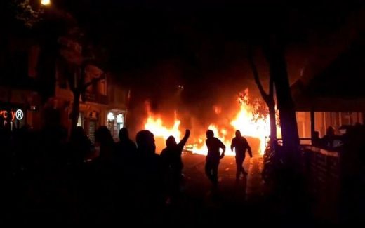 Fuego en una calle de Barcelona (Foto: Mallorcadiario.com)