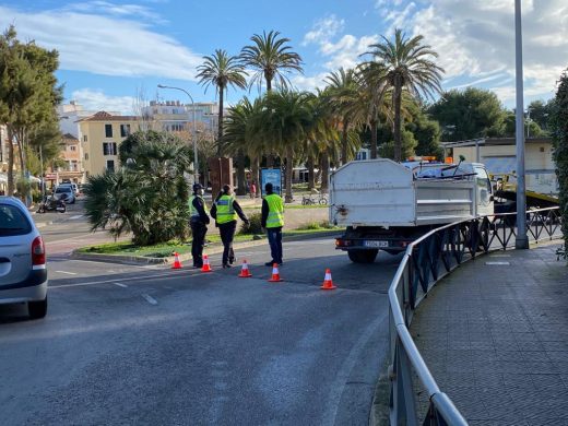 (Última hora) Cierran el tráfico en la Plaza Esplanada de Maó por un accidente sin heridos