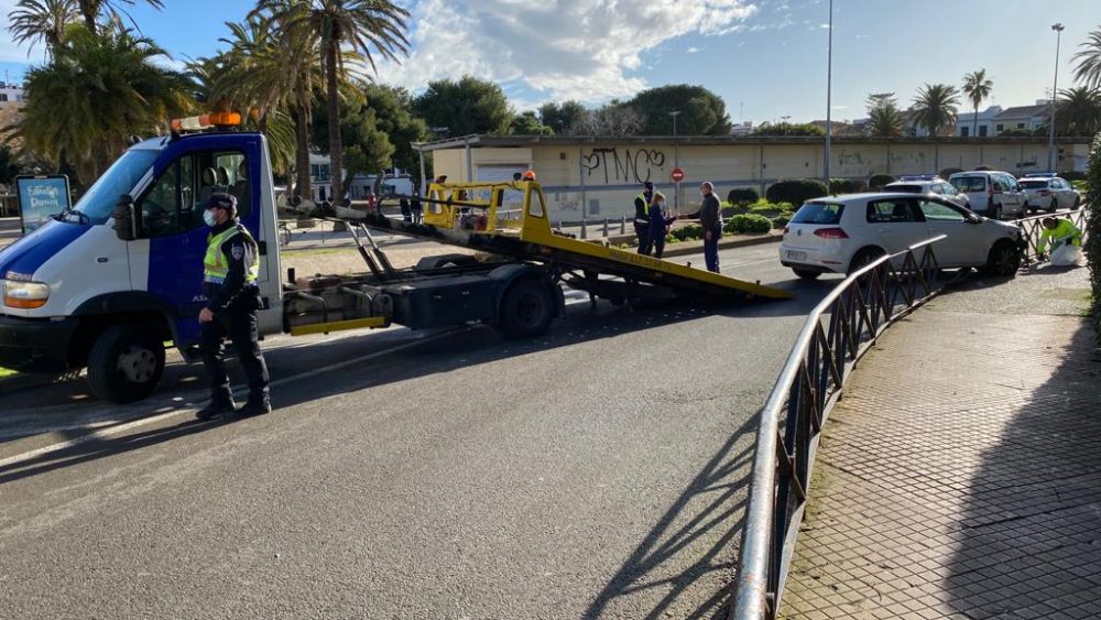 La entrada al centro de Maó desde la Calle Vasallo ha quedado cerrada (Foto: Tolo Mercadal)