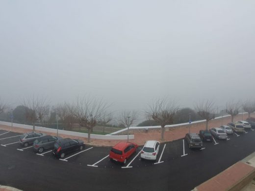 Menorca oculta bajo la niebla