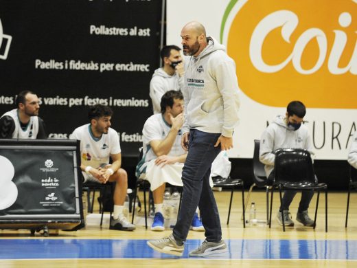 (Fotos) Un tapón ilegal priva al Hestia Menorca de la victoria