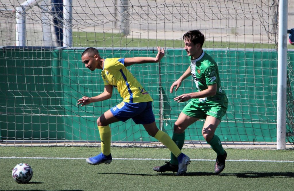 Acción del partido disputado en Cornellà (Foto: UE Cornellà).