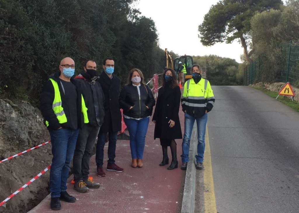 Autoridades del Consell de Menorca y el Ayuntamiento de Maó en una visita a las obras