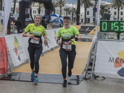 (Galería de fotos) Mitja Marató de Fornells: lluvia, viento y acento mallorquín