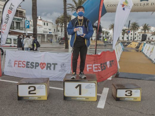 (Galería de fotos) Mitja Marató de Fornells: lluvia, viento y acento mallorquín