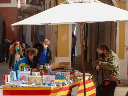 (Fotos) Animación en el Día del Libro en Maó