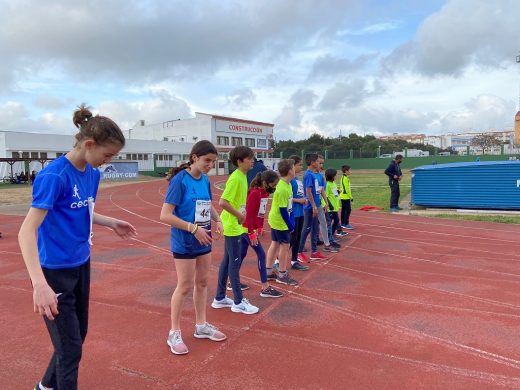 (Fotos) “Lita” López bate el récord de España de 80 metros vallas en máster 45