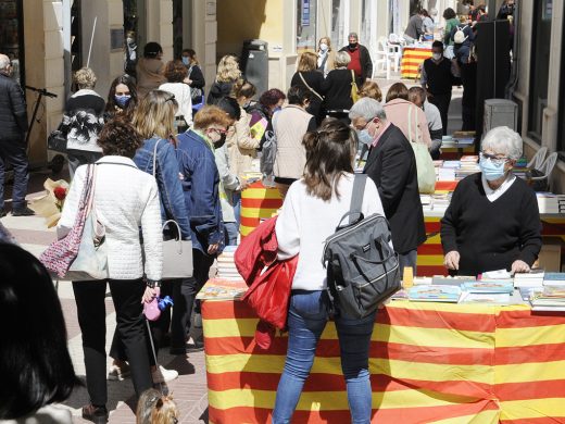 (Fotos) Animación en el Día del Libro en Maó