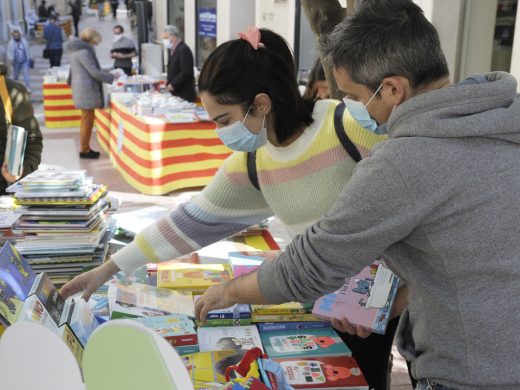 (Fotos) Animación en el Día del Libro en Maó