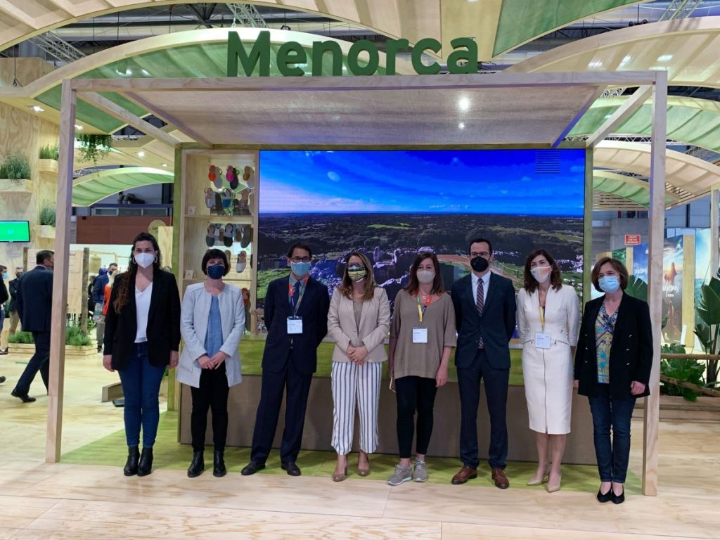 Autoridades en el estand de Menorca en Fitur (Foto: FFTM)