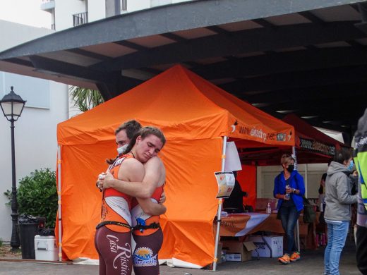 (Fotos) El Triatló de Son Bou desafía a las medusas