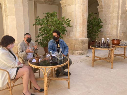 La cerveza talayótica de Grahame Pearce inspirada en la cultura prehistórica de Menorca