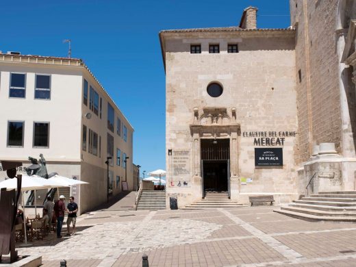 (Fotos) La nueva imagen de “Sa Plaça”  en el Claustre del Carme de Maó