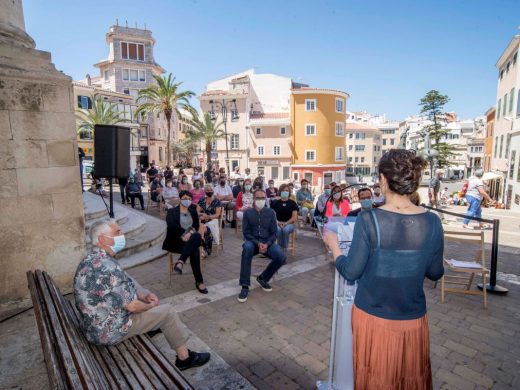 (Fotos) La nueva imagen de “Sa Plaça”  en el Claustre del Carme de Maó