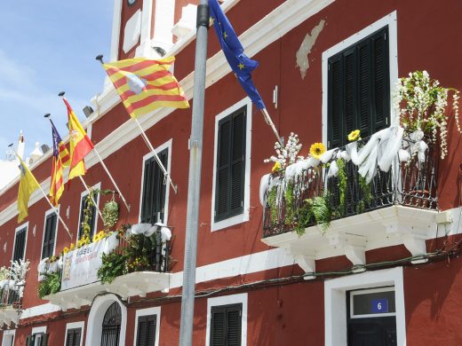 (Fotos) Es Castell huele a primavera