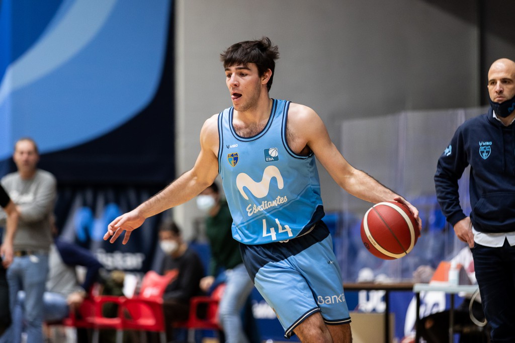 Pablo González, en un partido con el Estudiantes.