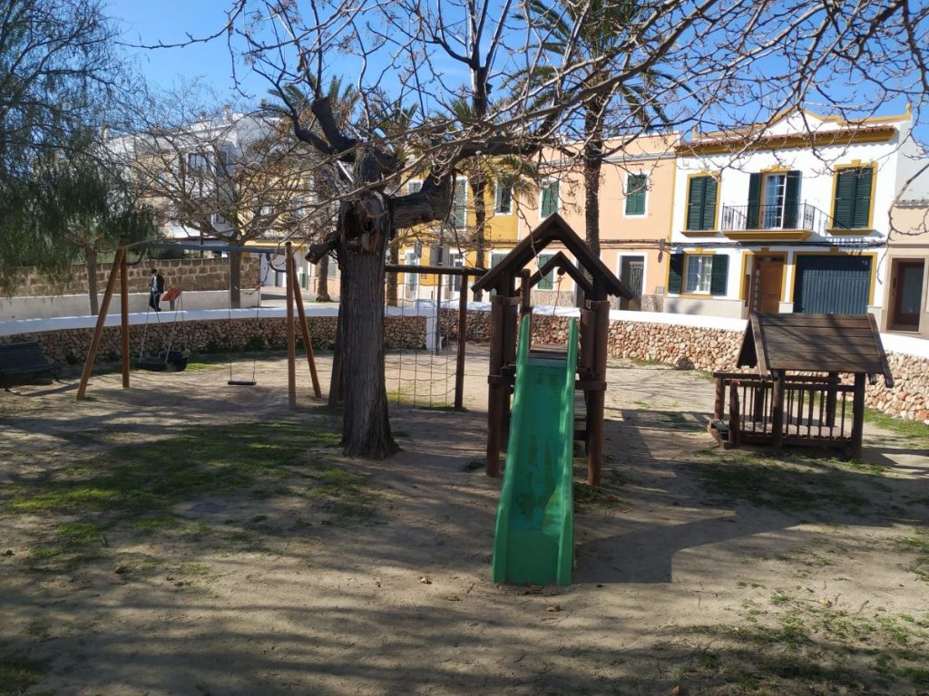 Parque infantil Dalt es Penyals