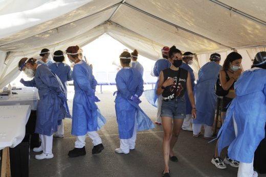 Profesionales sanitarios en Menorca (Foto: T.M.)