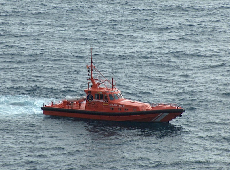 Salvamento Marítimo ha tenido que desplazarse hasta Cap d'Artrutx para rescatar a los tripulantes accidentados.