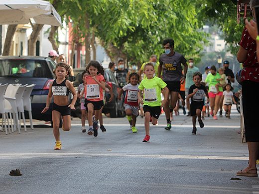 (Fotos) Joan Solé y Maria Pallicer ganan las Curses Populars en Es Castell