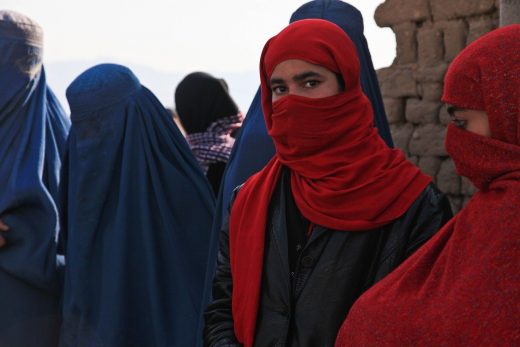 Mujeres de Afganistán (Imagen de Amber Clay en Pixabay)