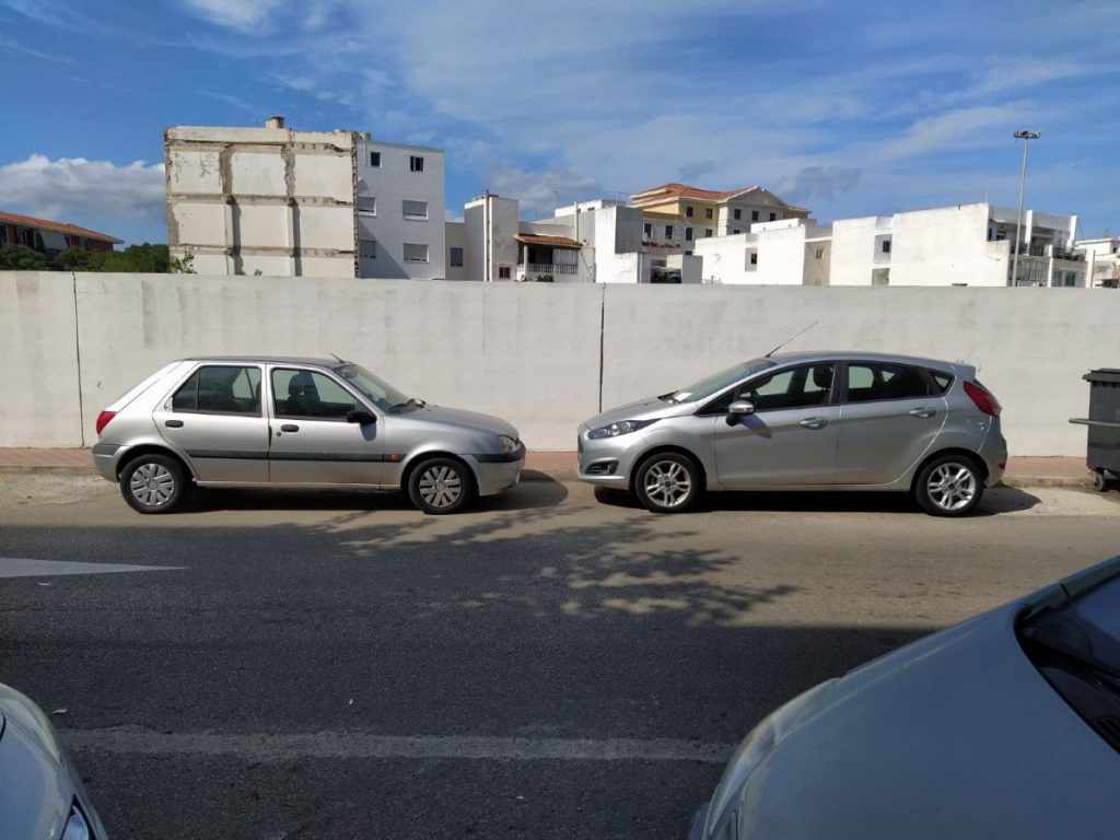 Vehículos en diferentes direcciones mientras se acaban los cambios de circulación en Tanques del Carme (Foto: J.R)