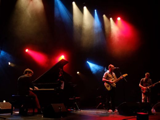 (Fotos) Los Planetas entusiasman a un Teatre Principal lleno