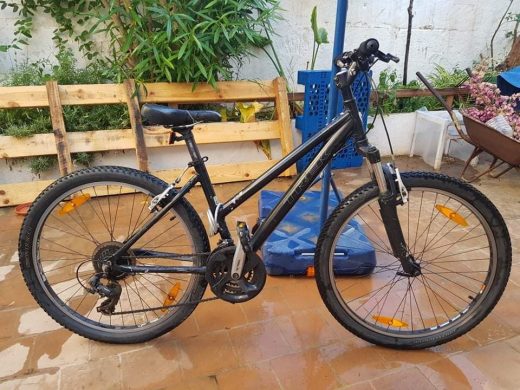 Esta es la bicicleta en la que circulaba Daniel Sepulveda y que alguien robó del lugar del accidente. Si la ve, póngase en contacto con la Policía Local de Sant Lluís (Foto: Erik Sepúlveda)