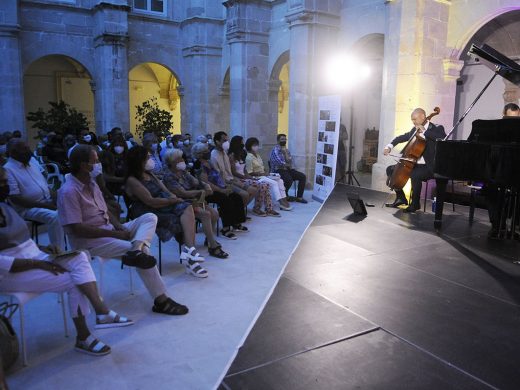 (Fotos) El Claustre de Sant Francesc se llena del encanto del ‘Plaer de ma vida’