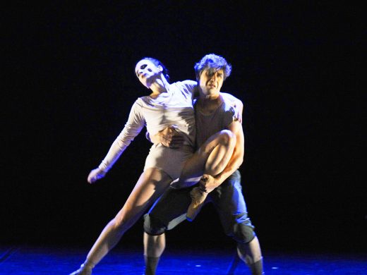 La danza conmueve en el Teatro Principal de Maó