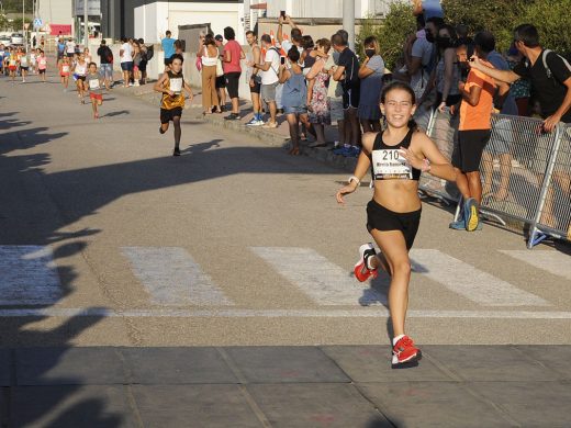 (Fotos) Joan Solé y Maria Pallicer triunfan también en las Curses Populars de Ferreries