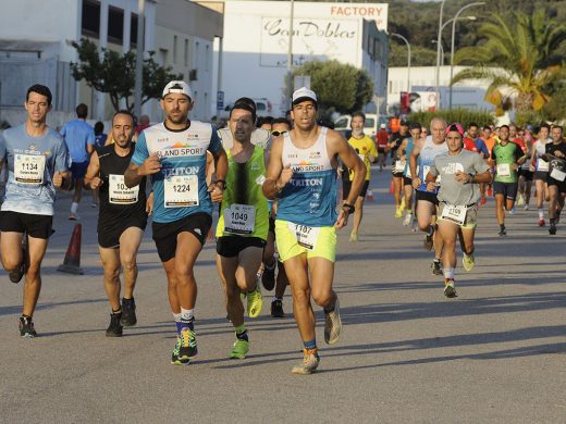 (Fotos) Joan Solé y Maria Pallicer triunfan también en las Curses Populars de Ferreries