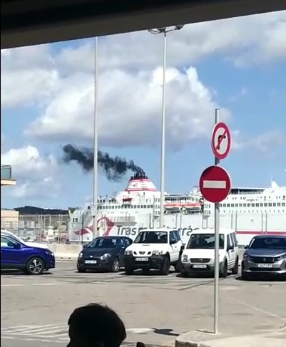 Controlar las emisiones del transporte marítimo en el Mediterráneo es una de las propuestas de Ecologistas en Acción