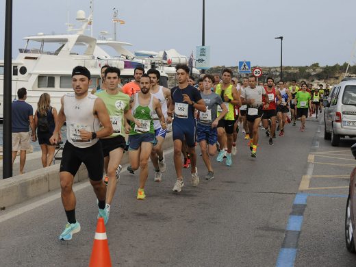 (Fotos) Atletismo y diversión en el puerto de Maó