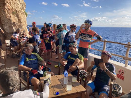 Primeras pedaladas de la XX Volta Cicloturista Internacional de Menorca