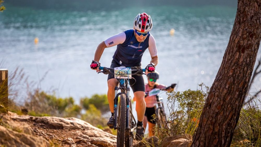 Fin de semana deportivo en Cala'n Bosch (Imágenes de October Trail Menorca)