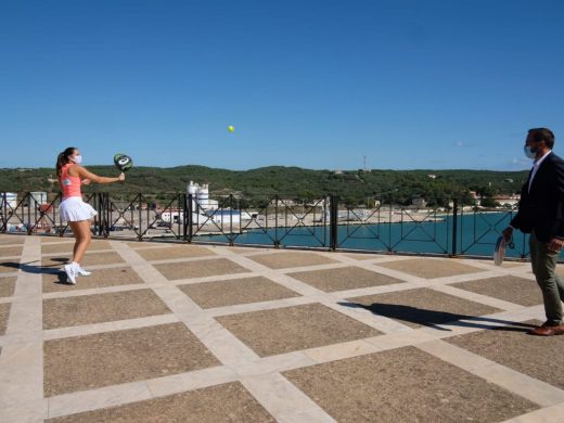 (Fotos y vídeo) Todo listo para el Menorca Open de pádel