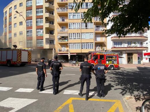 (Fotos) Incendio en el Bar Virginia de Maó