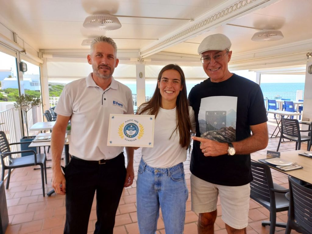 El Faro Restaurant Cala Torret ha recibido tres estrellas (Imagen de Free Plastic Menorca)