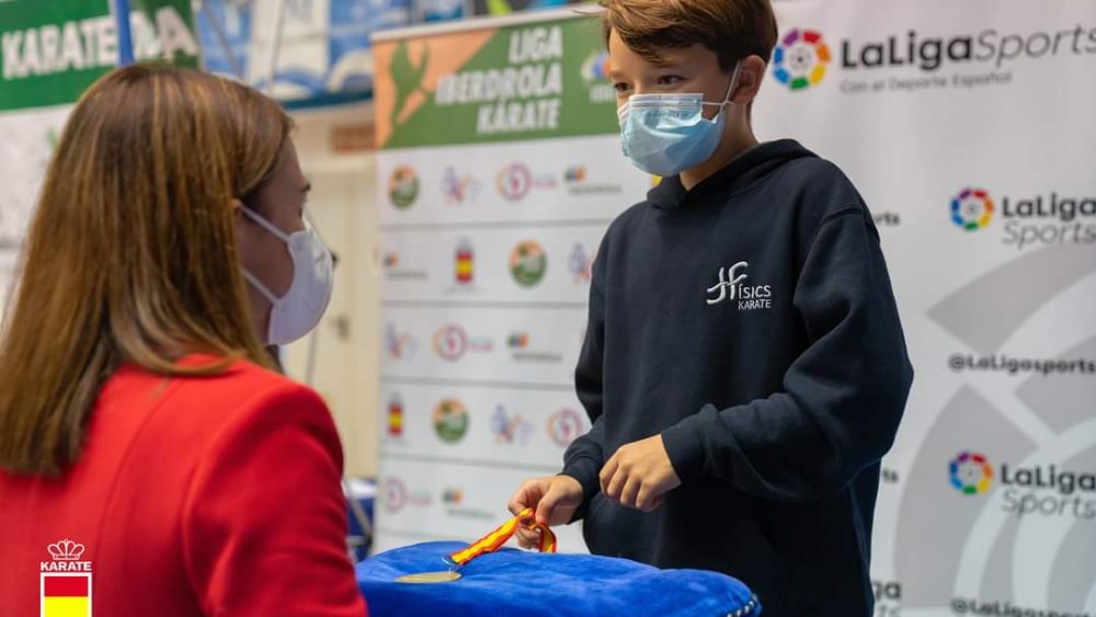 oro para Aitor Faner en categoría infantil.