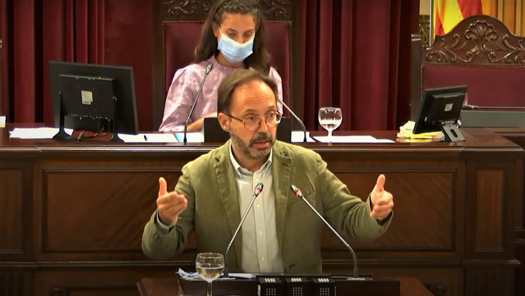 El parlamentario de Més per Menorca, Josep Castells