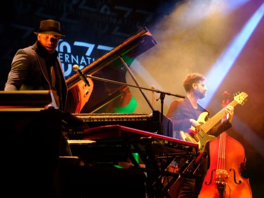 (Fotos) El sonido de Cuba acaricia el Teatro Principal de Maó