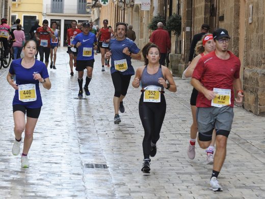 (Fotos) Maria Pallicer y Tòful Moll reinan en Ciutadella