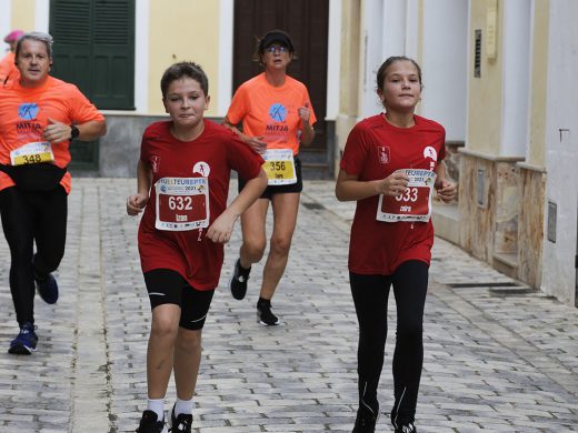 (Fotos) Maria Pallicer y Tòful Moll reinan en Ciutadella