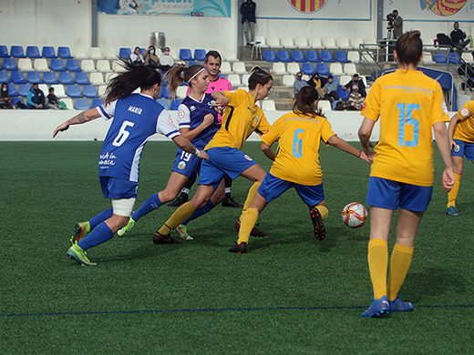 (Fotos) El Sant Lluís se complica la vida