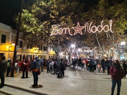 Alaior también enciende sus luces navideñas