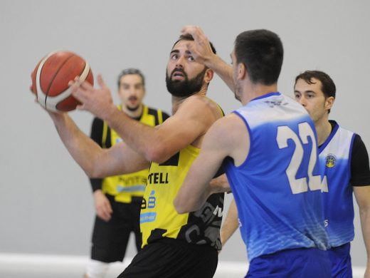 (Fotos) El Pinta B se lleva la victoria ante el potente Castelldefels