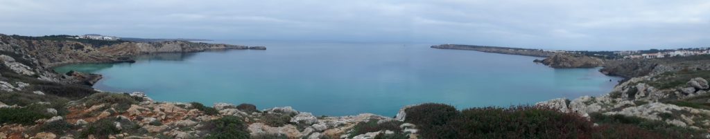 Aguas de la costa norte de Menorca.