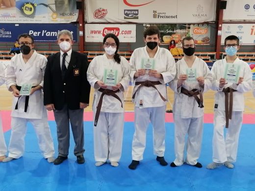 (Fotos) Físics Ciutadella logra 46 medallas en el Campeonato Sant Antoni de Karate